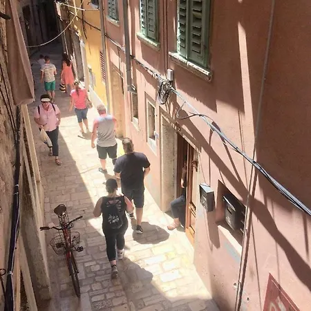 The Mint Πανσιόν