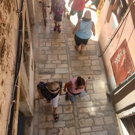 The Mint Πανσιόν 3*